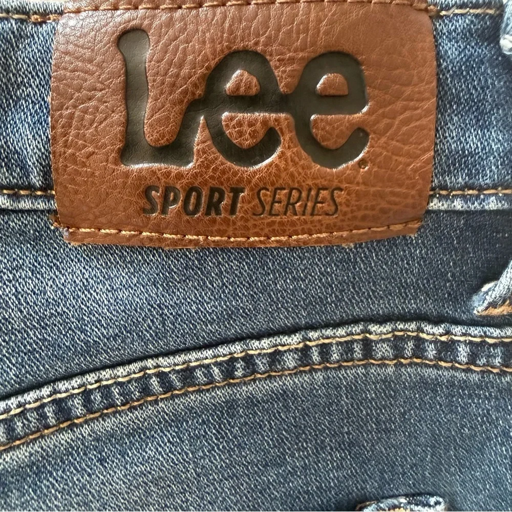 Lee Sport Series X-Treme Comfort Men/Youth Jeans (size unknown) Refer to Photos